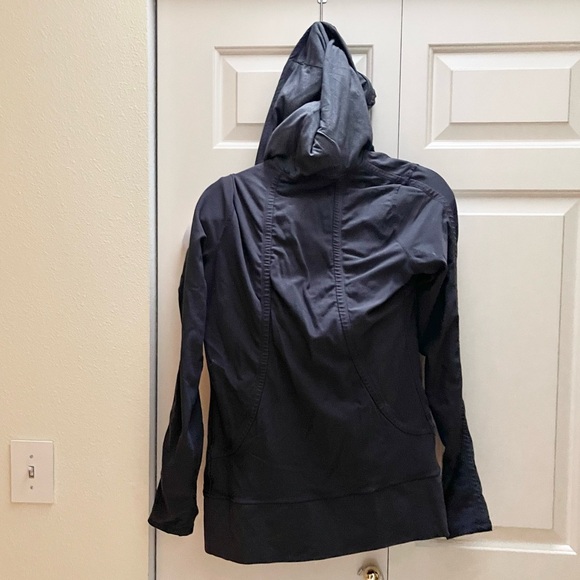 Lululemon athletica hooded scuba zip up jacket - Picture 9 of 10